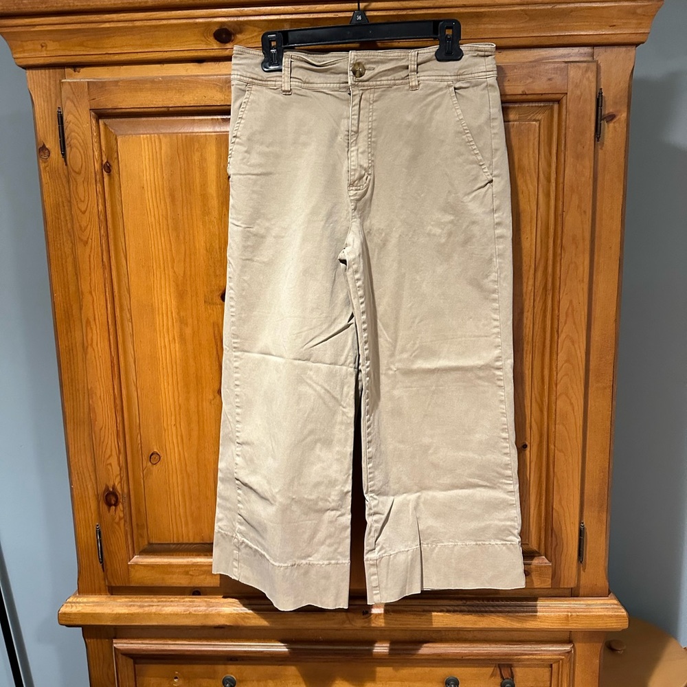 Lucky size 8 high waist cropped khakis